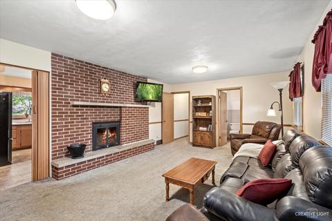 1281 Pleasantview Dr, Elgin, IL 60123 photo 17