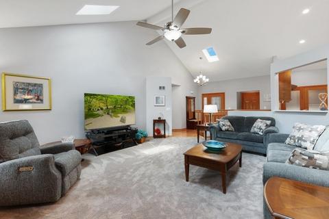 315 Ford Ln, Bartlett, IL 60103 photo 8