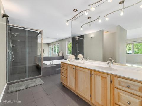 2 S257 Center Ave, Wheaton, IL 60189 photo 16