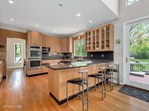2 S257 Center Ave, Wheaton, IL 60189 photo 7