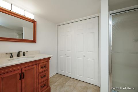 1058 Gallant Ct, Wheaton, IL 60187 photo 26