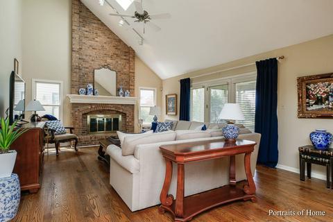 1058 Gallant Ct, Wheaton, IL 60187 photo 4