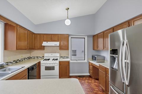 527 Ladysmith Rd, Bartlett, IL 60103 photo 12