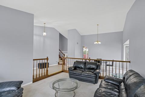 527 Ladysmith Rd, Bartlett, IL 60103 photo 5