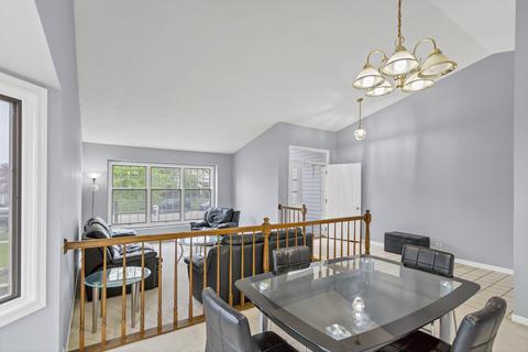 527 Ladysmith Rd, Bartlett, IL 60103 photo 7