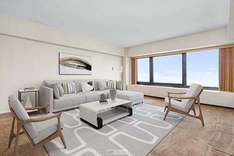 175 E Delaware Pl #8007, Chicago, IL 60611 photo 9