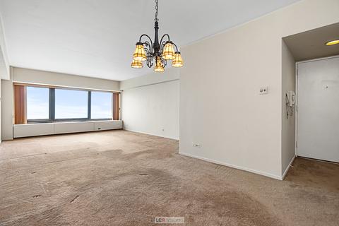 175 E Delaware Pl #8007, Chicago, IL 60611 photo 6