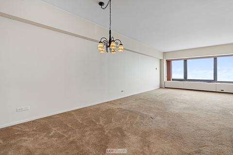 175 E Delaware Pl #8007, Chicago, IL 60611 photo 4