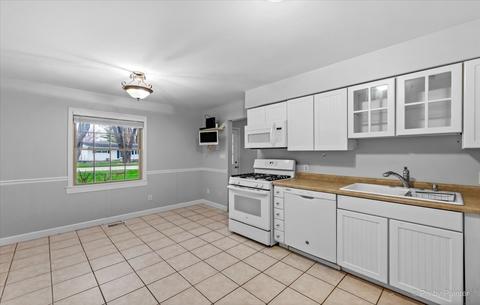 5217 Home Ave, Mchenry, IL 60050 photo 5