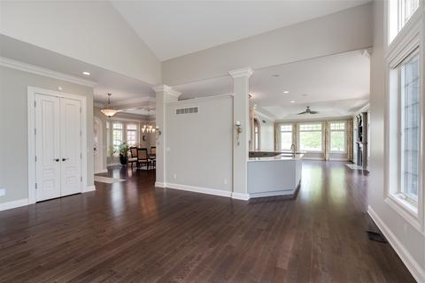 4 Stonehedges Ct, Bloomington, IL 61705 photo 4