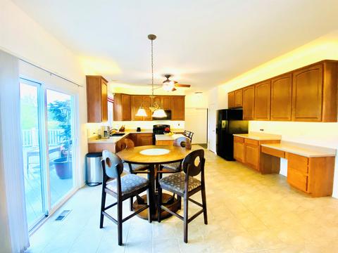 70 Timber Trails Ct, Gilberts, IL 60136 photo 11