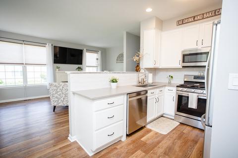 701 Morris Ct, Lakemoor, IL 60051 photo 7