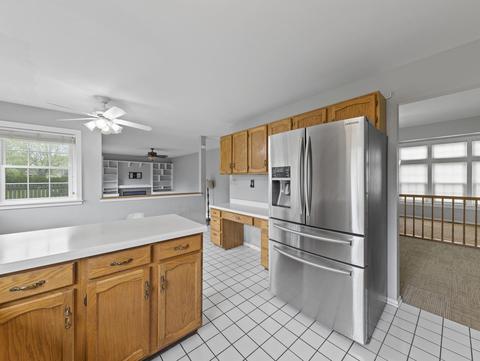 252 Gatewood Ln, Bartlett, IL 60103 photo 15