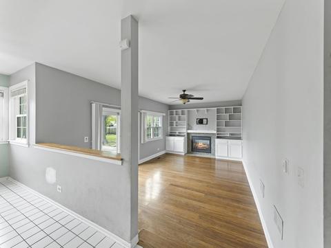 252 Gatewood Ln, Bartlett, IL 60103 photo 8