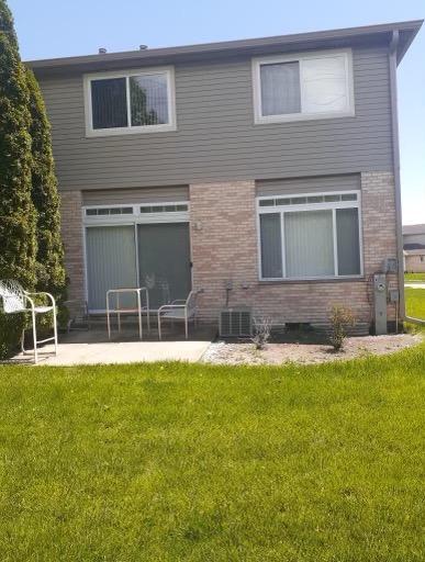 2112 W Adobe Dr, Addison, IL 60101 photo 2