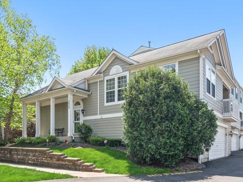2429 Emily Ln, Elgin, IL 60124 photo 1