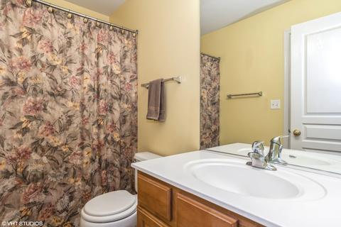 2429 Emily Ln, Elgin, IL 60124 photo 15
