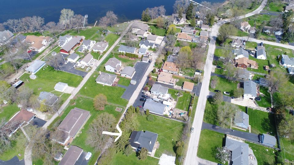  42379 N Park Ln, Antioch, IL 60002 photo 3