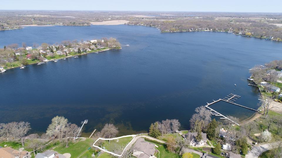  42379 N Park Ln, Antioch, IL 60002 photo 2