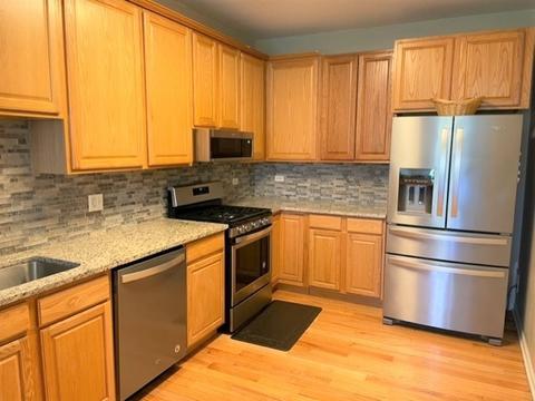 1202 Asbury Ct, Elgin, IL 60120 photo 2