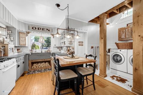 105 North St, East Dundee, IL 60118 photo 7