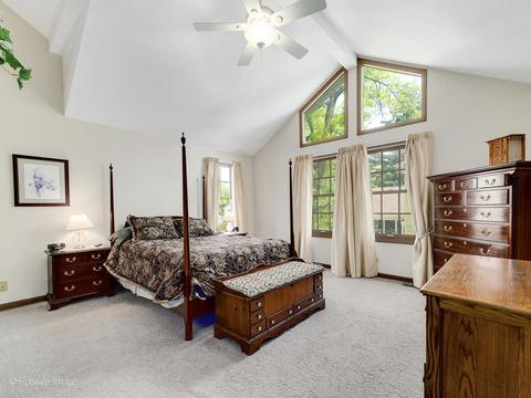 703 E Illinois St, Wheaton, IL 60187 photo 17