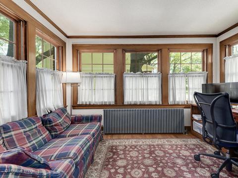 703 E Illinois St, Wheaton, IL 60187 photo 5