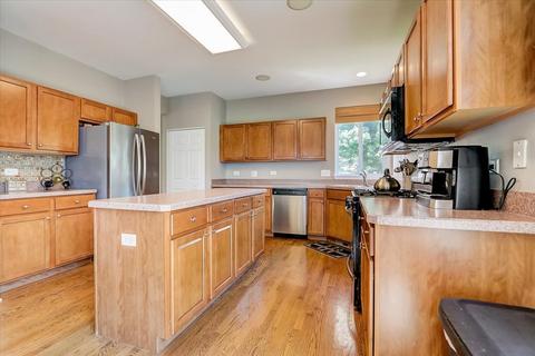 25117 Bicentennial Ct, Plainfield, IL 60544 photo 10