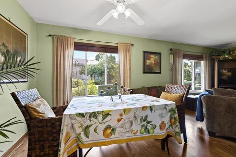 1740 Robin Walk #D, Hoffman Estates, IL 60169 photo 9