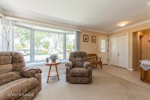 3003 Hawk Ln, Rolling Meadows, IL 60008 photo 2