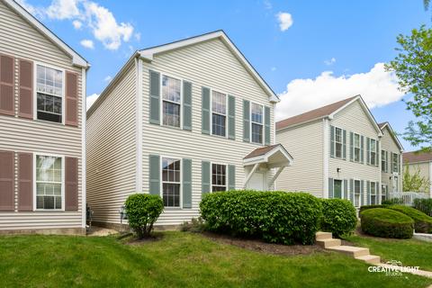 820 Symphony Dr, Aurora, IL 60504 photo 2