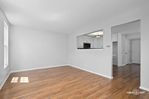 820 Symphony Dr, Aurora, IL 60504 photo 3