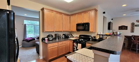 3055 Marion St, Elgin, IL 60124 photo 5