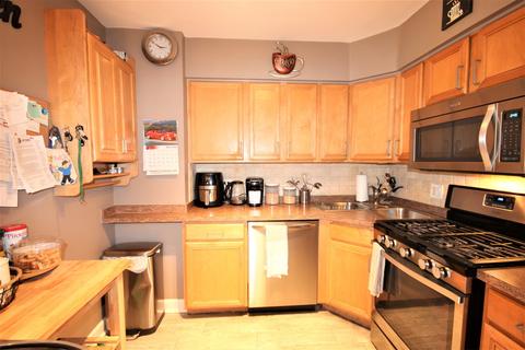 3800 Ruby Ave #4W, Schiller Park, IL 60176 photo 8