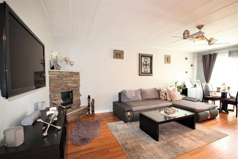 3800 Ruby Ave #4W, Schiller Park, IL 60176 photo 3