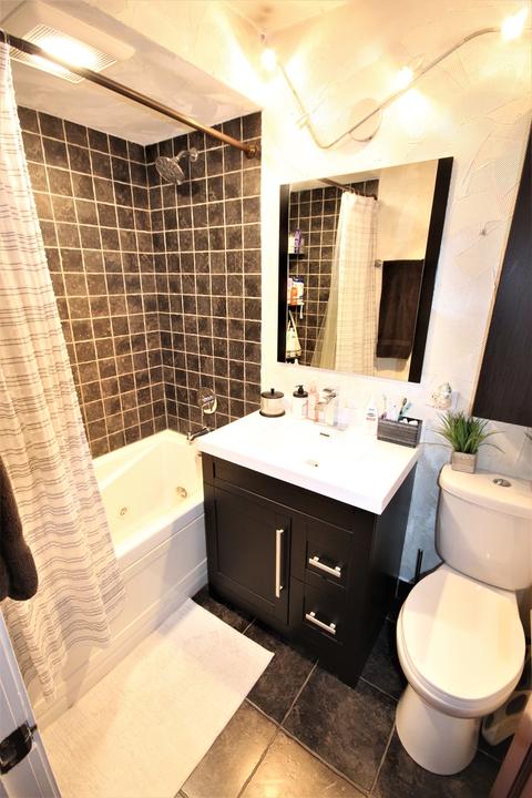 3800 Ruby Ave #4W, Schiller Park, IL 60176 photo 15