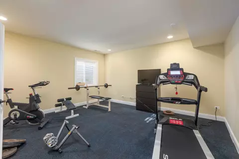 827 N Eagle St, Naperville, IL 60563 photo 37
