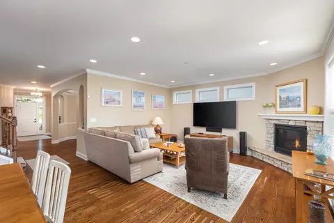 827 N Eagle St, Naperville, IL 60563 photo 16
