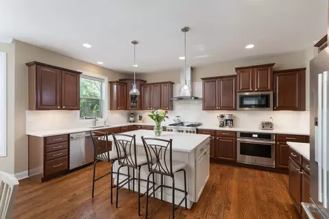 827 N Eagle St, Naperville, IL 60563 photo 13
