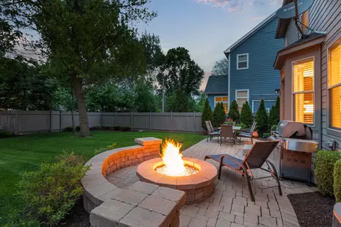 827 N Eagle St, Naperville, IL 60563 photo 3