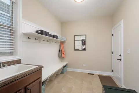 827 N Eagle St, Naperville, IL 60563 photo 23