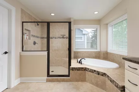 827 N Eagle St, Naperville, IL 60563 photo 27