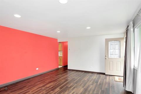 3221 Hendricks Rd, Robbins, IL 60472 photo 6