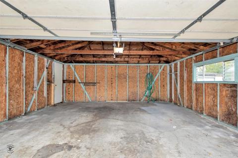 3221 Hendricks Rd, Robbins, IL 60472 photo 18