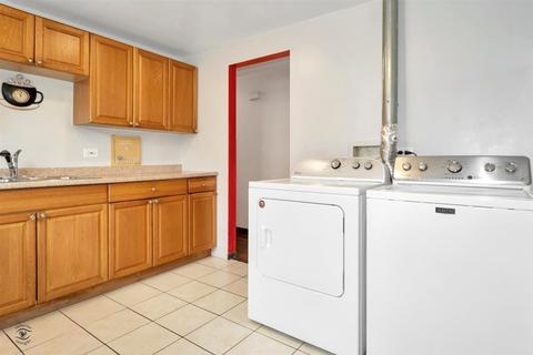 3221 Hendricks Rd, Robbins, IL 60472 photo 11