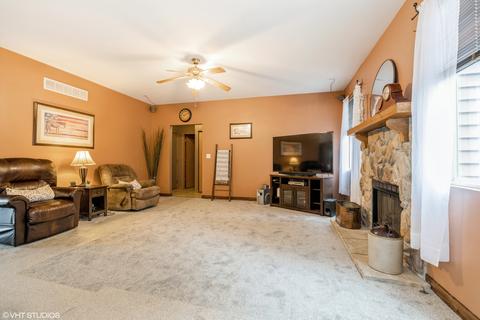 1602 Coyote Ridge Dr, Plainfield, IL 60586 photo 4