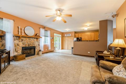 1602 Coyote Ridge Dr, Plainfield, IL 60586 photo 5