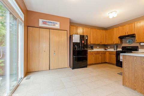 1602 Coyote Ridge Dr, Plainfield, IL 60586 photo 3