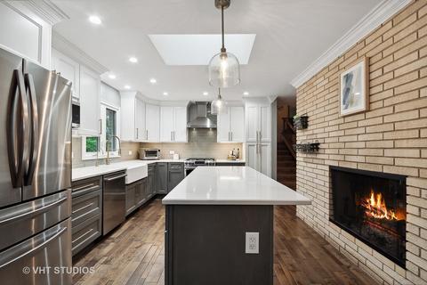126 S Deerpath Rd, Barrington, IL 60010 photo 6