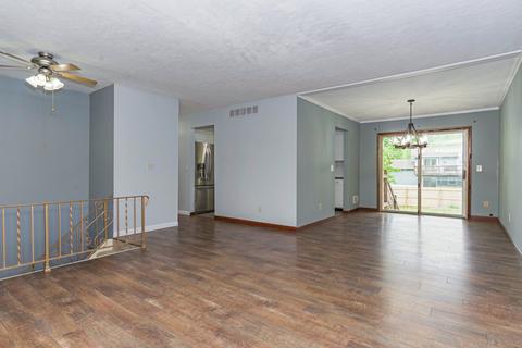 103 Rebecca Ln, Normal, IL 61761 photo 5